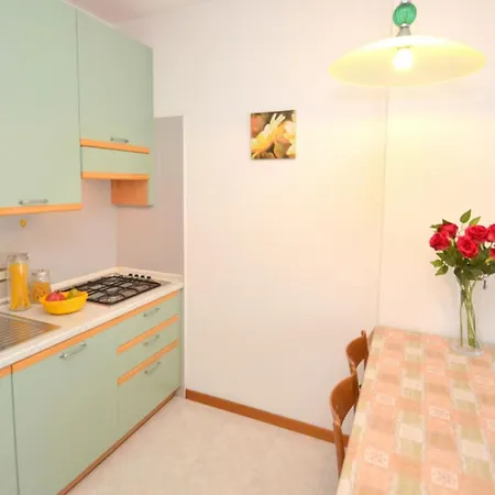 Charming Flat With Shared Pool - Beahost Apartman *