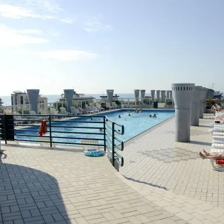 Charming Flat With Shared Pool - Beahost بيبيوني