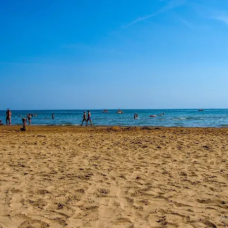 Daire Charming Flat With Shared Pool - Beahost *